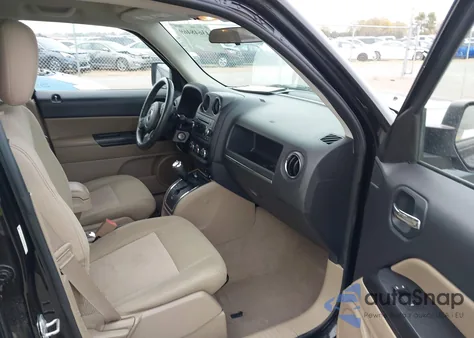 2014 Jeep Patriot Latitude z USA, uszkodzony, nr VIN 1C4NJRFB7ED664960